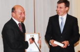 Chirtoaca i-a oferit lui Basescu un mandat sa reprezinte Moldova pana la aderarea cu UE