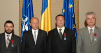 Traian Băsescu i-a decorat pe foştii deţinuţi transnistreni