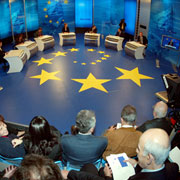 Comisia Europeană va accelera acordarea suportului macrofinanciar în valoare de 45 milioane Euro prevăzut anterior
