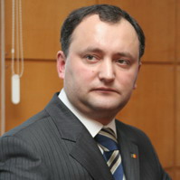 Ministrul moldovean al economiei Igor Dodon: demisia guvernului rus nu periclitează rezolvarea problemelor apărute în relaţiile bilaterale