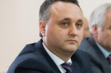 Cabinetul de miniştri l-a numit astăzi pe Radu Bezniuc în funcţia de director general al Autorităţii Aeronautice Civile a Republicii Moldova