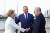 Igor Dodon a avut o discuție cu prim-ministrul Azerbaidjanului, Artur Rasizade
