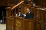 Proiectul de completare a Constituției Republicii Moldova, dezbătut de deputați