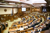 Un proiect de lege privind consolidarea cooperării Parlamentului cu societatea civilă, aprobat în prima lectură