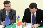 Vlad Filat a semnat astăzi trei documente privind asistenţa financiară acordată R.Moldova de către Uniunea Europeană