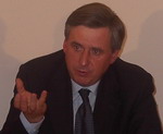 Ion Surza: „Iniţiativele preşedintelui Voronin sunt destinate mai degrabă celor care au activat ilegal sau semilegal”