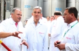Iurie Leancă a participat la lansarea unei noi linii de producere a sucurilor concentrate din mere, vișine și struguri la Orhei