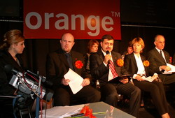 Compania franceză „Orange” intenţionează să investească în economia Moldovei