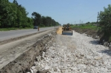 Pavel Filip cere măsuri urgente pentru finalizarea reparației traseului Chișinău-Ungheni