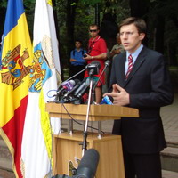 Dorin Chirtoacă face bilanţul primului an de activitate în funcţia de primar general de Chişinău