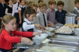 Alimentația copiilor în școlile din Chișinău a revenit la regimul obișnuit