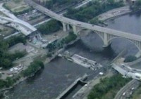 În SUA s-a prăbuşit un pod peste Mississippi