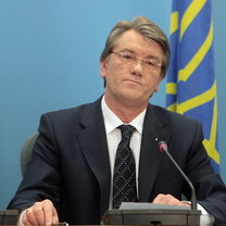 Preşedintele Ucrainei, Victor Iuşcenko, a amânat alegerile parlamentare anticipate, pentru data de 24 iunie.